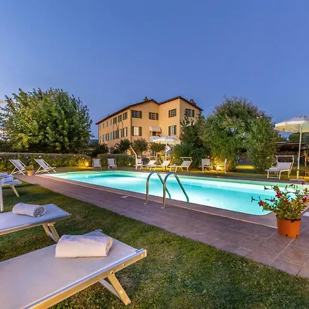 Apartment Gabriella Lucca